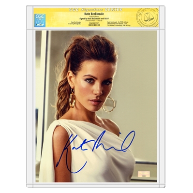 Kate Beckinsale Autographed Alluring 8x10 Studio Photo * CGC Signature Series