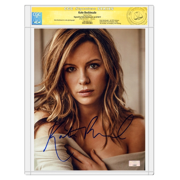 Kate Beckinsale Autographed 8x10 Portrait Photo * CGC Signature Series