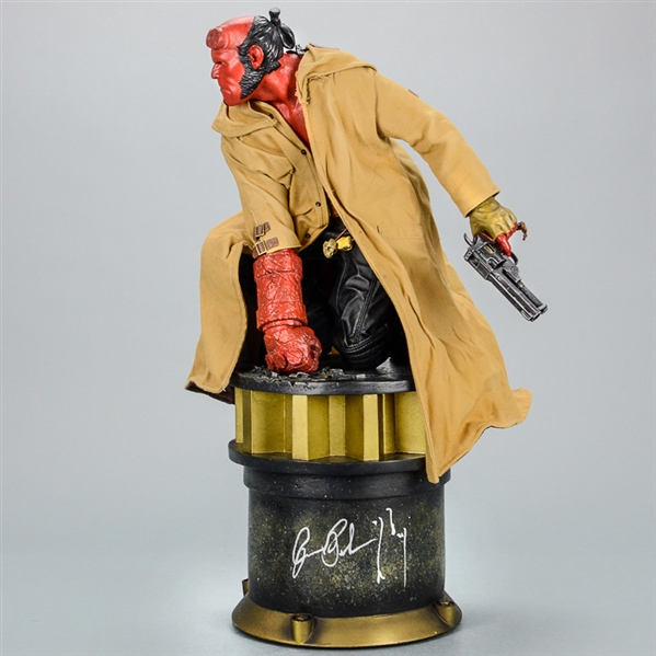 Ron Perlman Autographed Hellboy II The Golden Army Sideshow Premium Format Statue