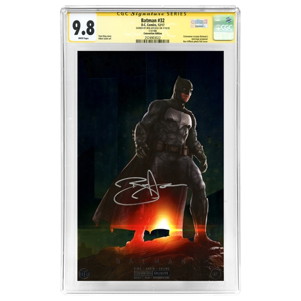 Ben Affleck Autographed 2017 Batman #32 Photo Cover Variant CGC SS 9.8 (mint)