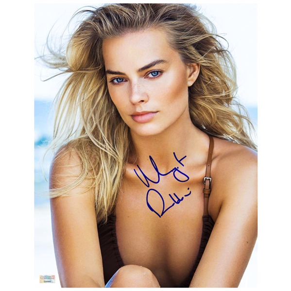 Margot Robbie Autographed Ocean View 11x14 Photo