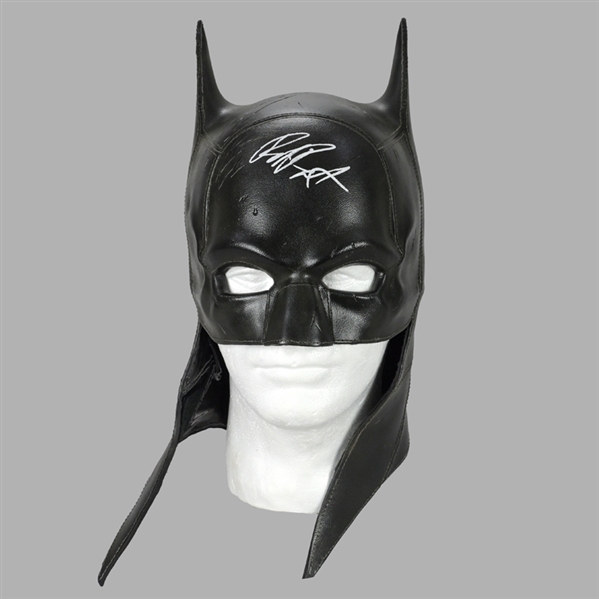  Robert Pattinson Autographed 2022 The Batman 1:1 Scale Prop Replica Cowl