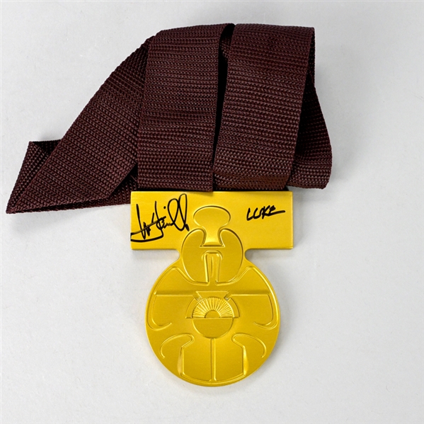 Mark Hamill Autographed Star Wars A New Hope Luke Skywalker Medal of Yavin Prop Replica with Luke Inscription