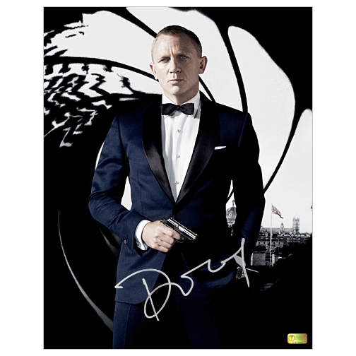Lot Detail - Daniel Craig Autographed 11×14 James Bond 007 Skyfall ...