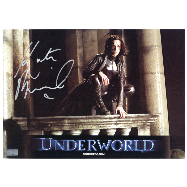 Lot Detail - Kate Beckinsale Autographed 8.5x11.5 Underworld Lobby Card