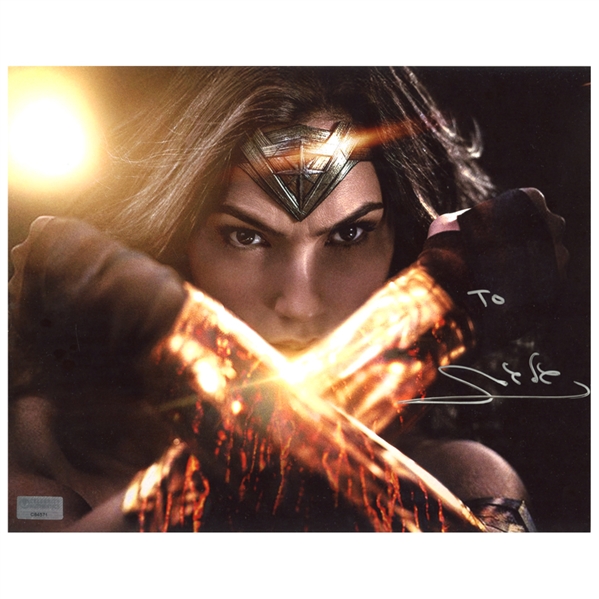 Gal Gadot Autographed Wonder Woman 8×10 Amazon Warrior Photo