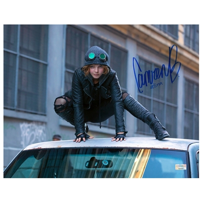Camren Bicondova Autographed 11×14 Gotham Scene Photo