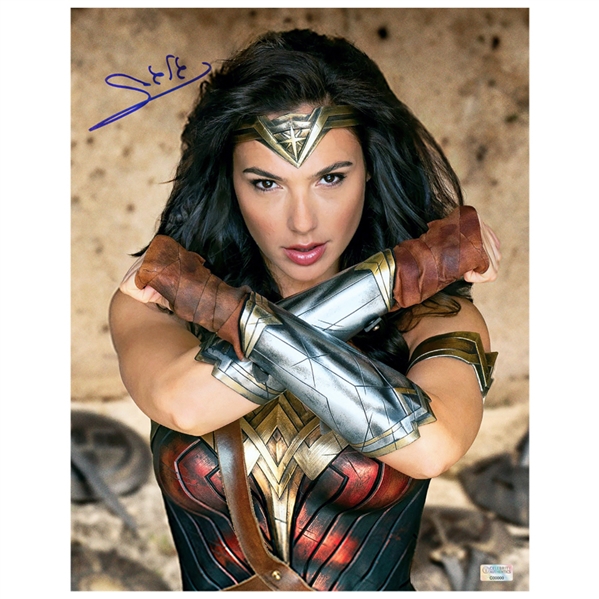 Gal Gadot Autographed Wonder Woman 11×14 Princess Diana Photo