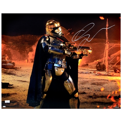 Gwendoline Christie Autographed Star Wars: The Force Awakens 16x20 Attack On Tuanul Photo