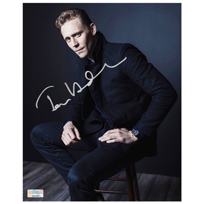 Tom Hiddleston Autographed 8×10 Studio Photo
