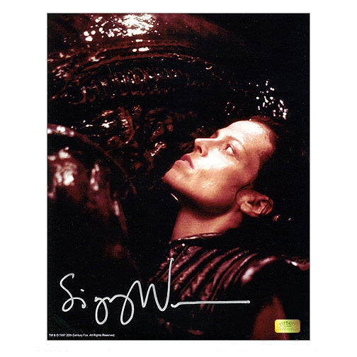 Sigourney Weaver Autographed Alien Resurrection Lair 8x10 Close Up Photo