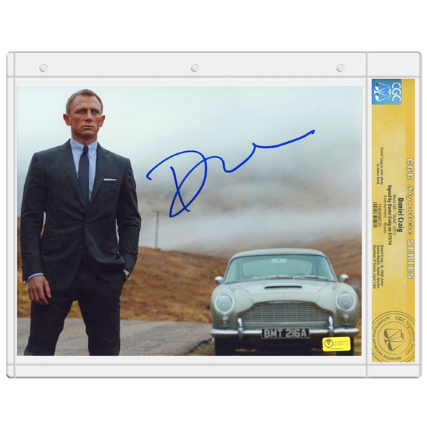 Daniel Craig Autographed Skyfall DB5 James Bond 8x10 Photo * CGC Signature Series