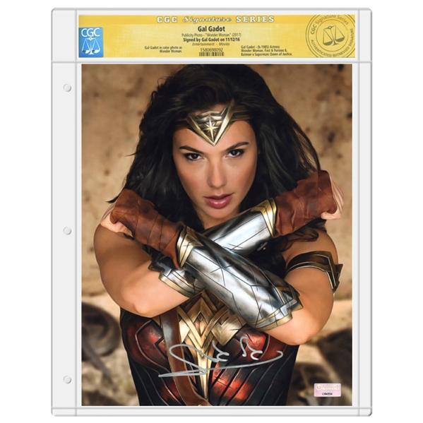 Gal Gadot Autographed Wonder Woman Princess Diana 8x10 Photo * CGC Signature Series