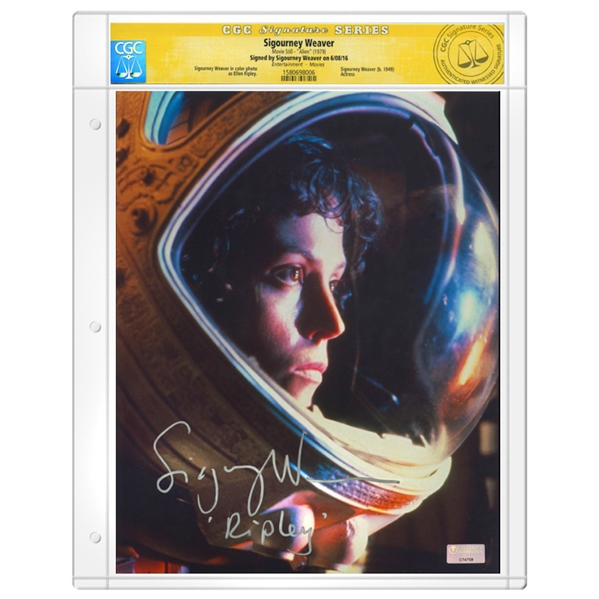 Sigourney Weaver Autographed 1986 Aliens 8x10 Astronaut Photo * CGC Signature Series