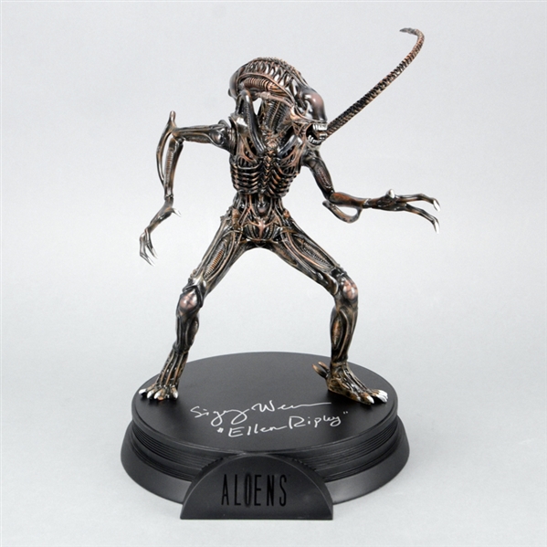Sigourney Weaver Autographed Palisades 1979 Alien Warrior Signature 14" Statue