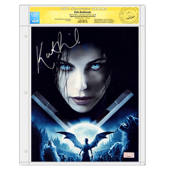 Kate Beckinsale Autographed 2006 Underworld Evolution Selene 8x10 Photo * CGC Signature Series