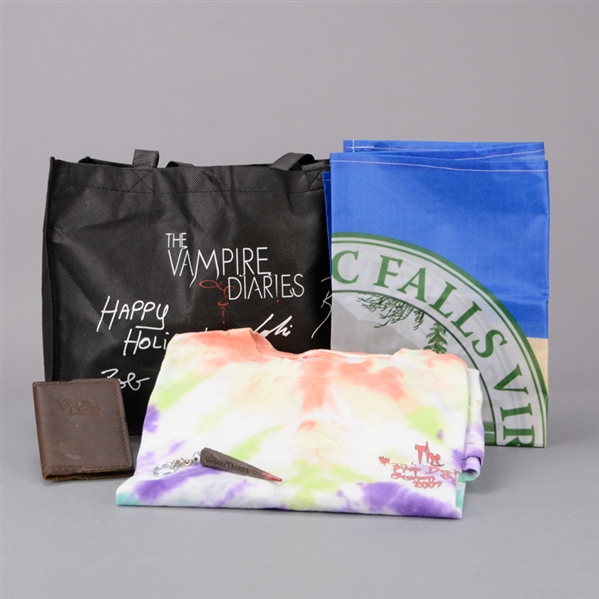 The Vampire Diaries Happy Holidays Crew Gift Set *Straight From The Set  