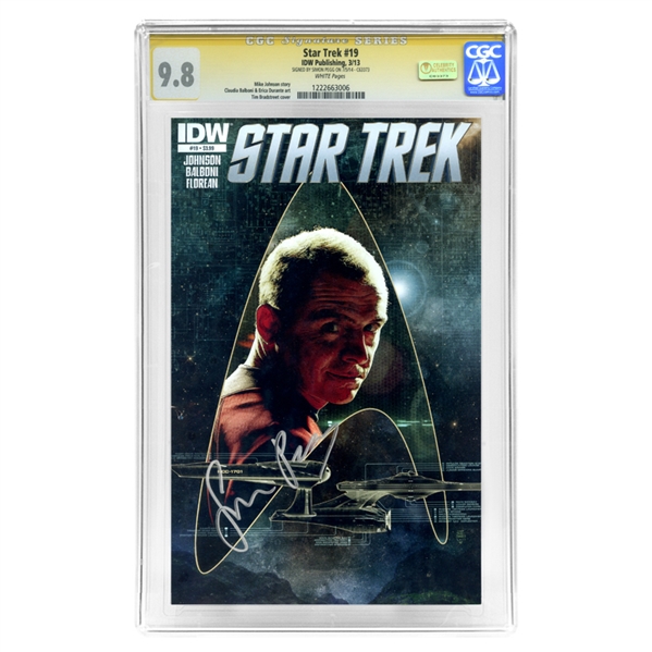 Simon Pegg Autographed 2013 Star Trek #19 CGC Signature Series 9.8