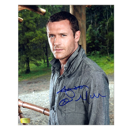 Jason O’Mara Autographed 8×10 Terra Nova Photo