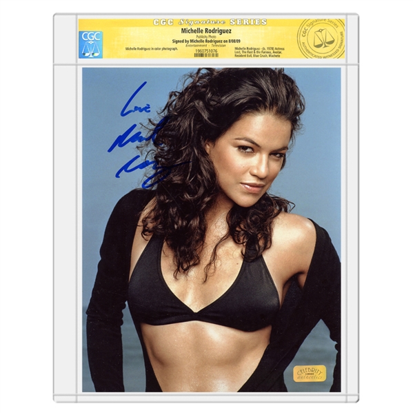 Michelle Rodriguez Autographed Beach 8x10 Photo *CGC Signature Series