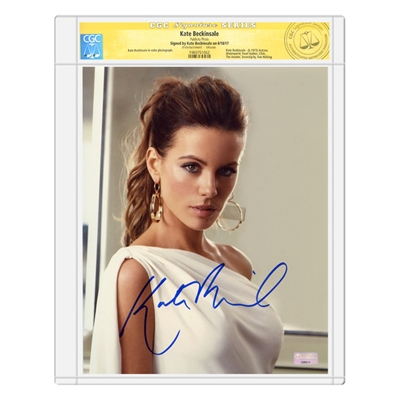 Kate Beckinsale Autographed Alluring 8x10 Photo * CGC Signature Series