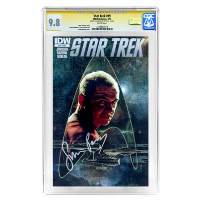 Simon Pegg Autographed 2013 Star Trek #19 CGC Signature Series 9.8
