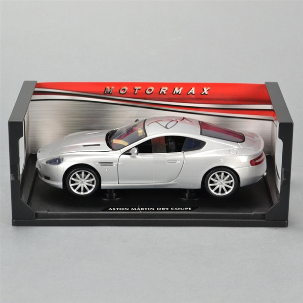 Daniel Craig Autographed Motor Max 2006 Casino Royale James Bond Aston Martin DB9 1:18 Scale Die-Cast Car