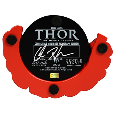 Chris Hemsworth Autographed Gentle Giant Thor The Mighty Avenger 1/6 Scale Bust