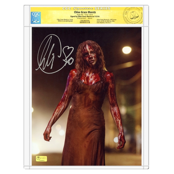 Chloe Grace Moretz Autographed Carrie 8x10 Photo * CGC Signature Series