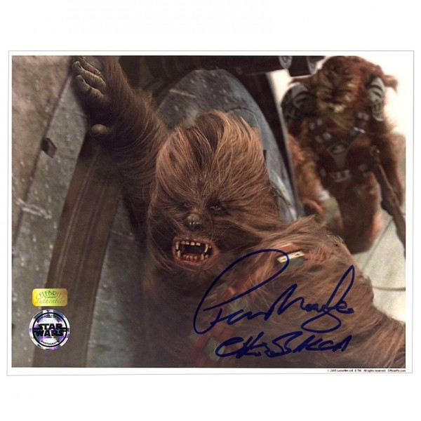 Peter Mayhew Autographed 8×10 Battle Ready Chewbacca Photo