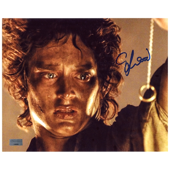 Elijah Wood Autographed Lord of the Rings Frodo Baggins Close Up 8x10 Photo