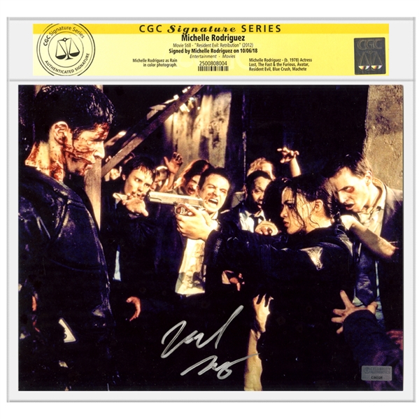 Michelle Rodriguez Autographed Resident Evil: Retribution 8x10 Photo * CGC Signature Series