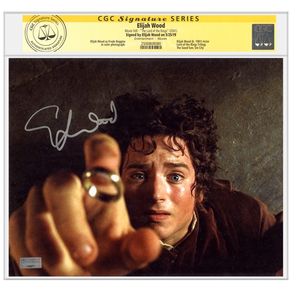 Lot Detail - Elijah Wood Autographed 2001 The Lord of the Rings Frodo ...