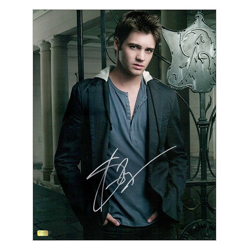Steven McQueen Autographed Vampire Diaries 8x10 Photo