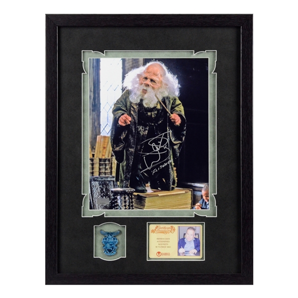 Warwick Davis Autographed Harry Potter Professor Flitwick 8x10 Photo with Ravenclaw Pin