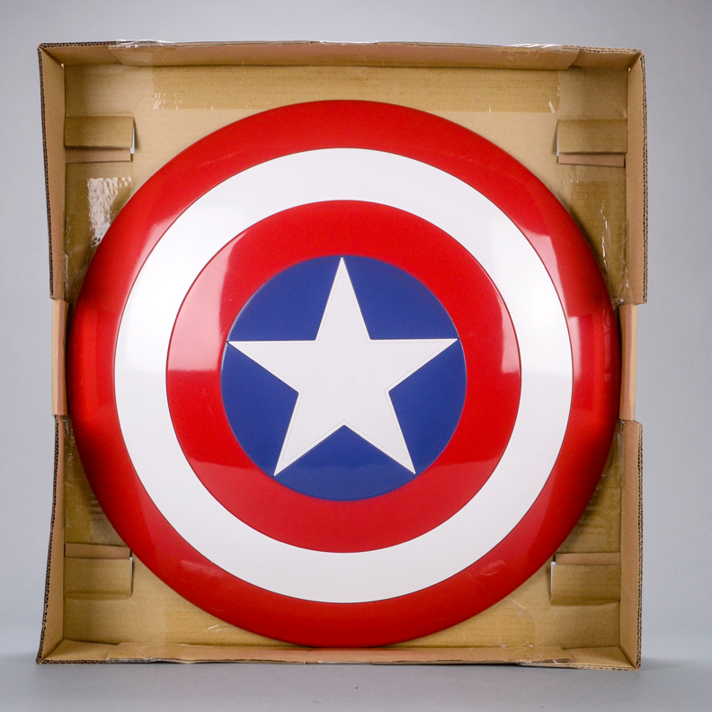 marvel exclusive legends gear classic comic captain america shield prop replica