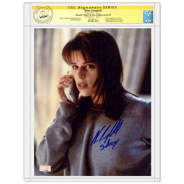 Neve Campbell Autographed Scream Sidney Prescott 8x10 Photo * CGC SS