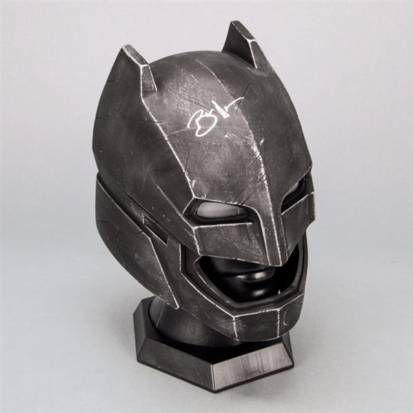 Ben Affleck Autographed Batman vs Superman Dawn of Justice Batman Armored Helmet 1:1 Scale Prop Replica