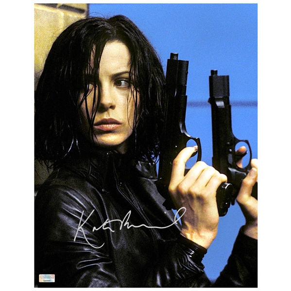 Kate Beckinsale Autographed Underworld Selene Death Dealer 11x14 Photo 