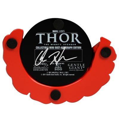 Chris Hemsworth Autographed Gentle Giant Thor The Mighty Avenger 1/6 Scale Bust
