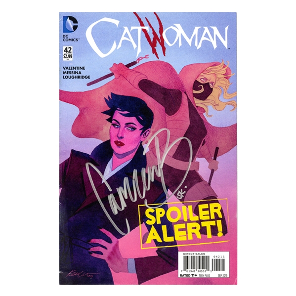 Camren Bicondova Autographed Catwoman #42 Comic with SK Inscription