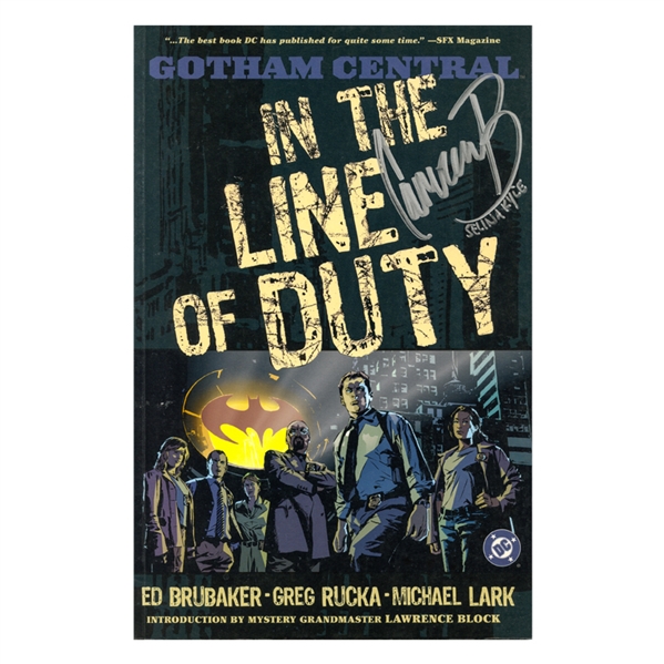 Camren Bicondova Autographed Gotham Central HC Comic with SK Inscription