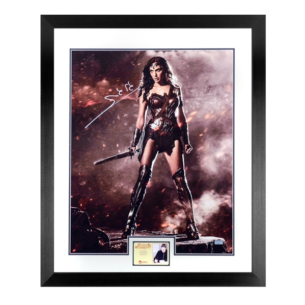 Gal Gadot Autographed Wonder Woman 16x20 Framed Photo