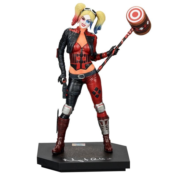 Margot Robbie Autographed Diamond Select Injustice 2 Harley Quinn 9" Statue