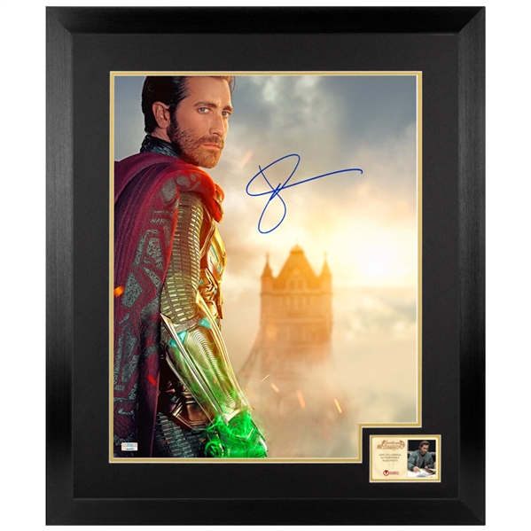Jake Gyllenhaal Autographed Spider-Man Far From Home Mysterio 16x20 Framed Photo