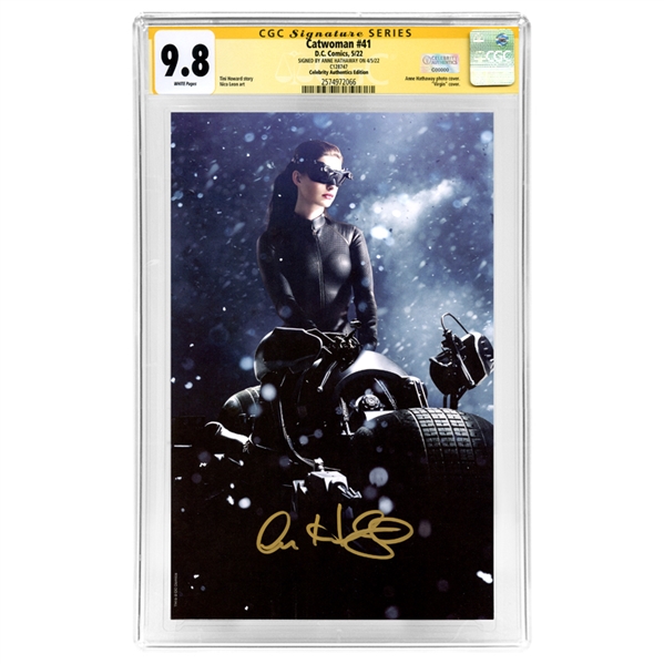 Anne Hathaway Autographed 2022 Catwoman #41 CA Exclusive Photo Cover Variant CGC SS 9.8