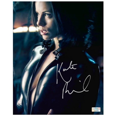 Kate Beckinsale Autographed Underworld: Evolution Selene Death Dealer 8x10 Photo
