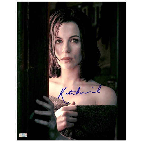 Kate Beckinsale Autographed Underworld 11x14 Emerging Photo