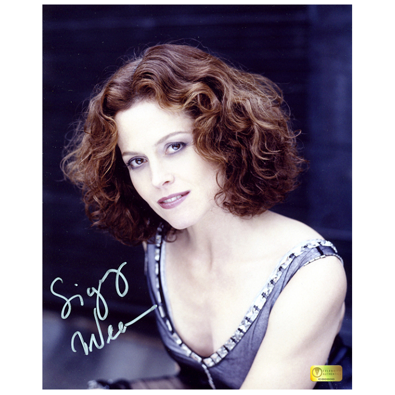 Lot Detail - Sigourney Weaver Autographed Portrait 8x10 Photo