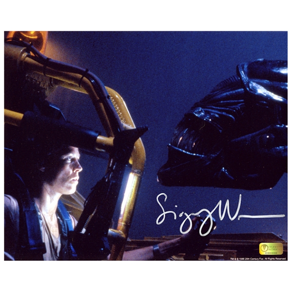 Sigourney Weaver Autographed 8x10 Aliens Face Off Photo